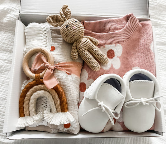 Baby Shower Gift Box, New Parent Gift Box, Baby Girl Gift Set, Newborn Gift Set, Baby Gift Box, Welcome Baby Gift, Personalized Baby Gift